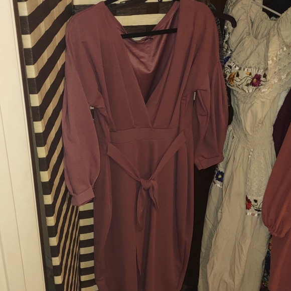 Mid length dress - Picture 1 of 1